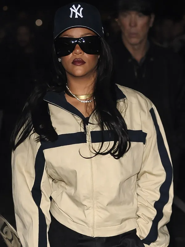 Rihanna-SNL-S51-Jacket