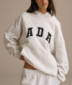 The-Princess-Diaries-S02-Princess-Andre-ADA-Pullover-Oversized-Light-Grey-Hoodie
