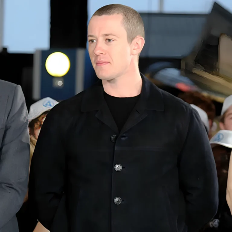 The-Fantastic-Four-Joseph-Quinn-Black-Jacket