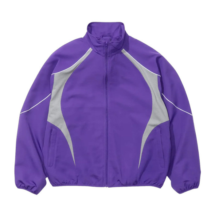billie-eilish-Coachella-2026-Purple-Jacket-F