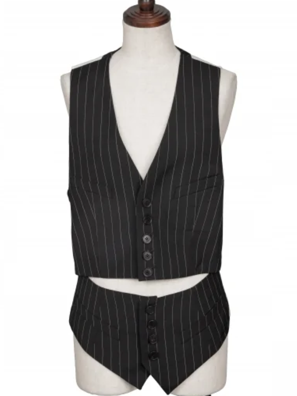 Anne Hathway  2026 Movie The Devil Wears Prada 2 Andy Stripe Vest