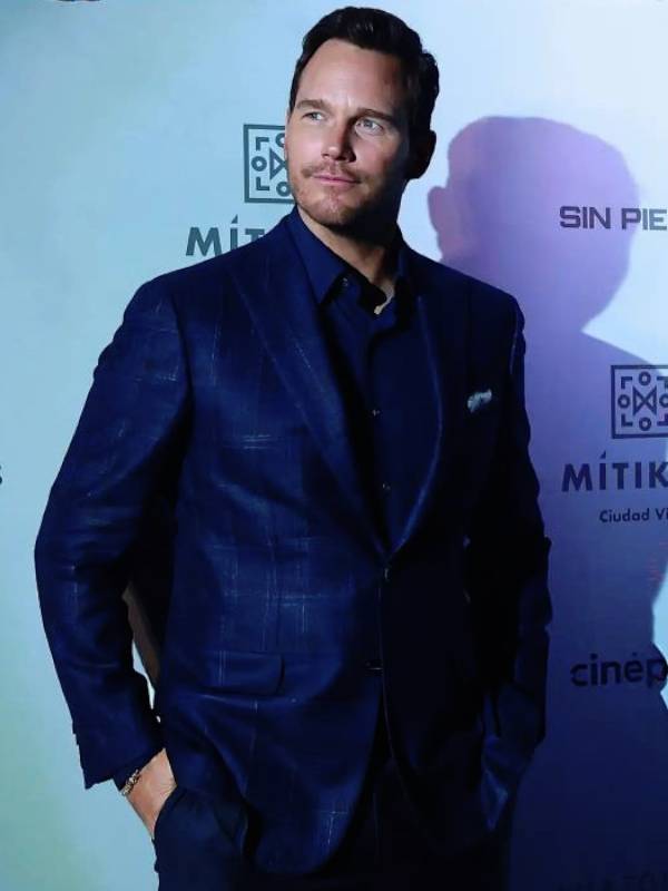 Chris-Pratt-Mercy-Red-Carpet-Midnight-Navy-Windowpane-Plaid-Blazer