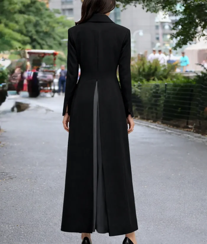 The-Devil-Wears-Prada-2-Anne-Hathaway-Black-Coat-2