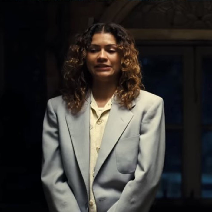 euphoria-S03-Zendaya-blazer