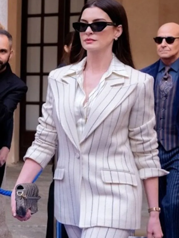 the devil wears prada 2 annie hathway striped Blazer