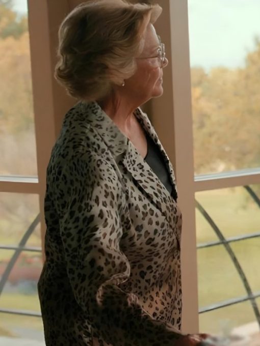 Dutton-Ranch-2026-Annette-Bening-Leopard-Blazer-510x680 (1) Dutton-Ranch-2026-Annette-Bening-Leopard-Blazer-510x680 (1)