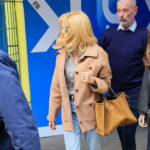 Dutton-Ranch-Premiere-Kelly-Reilly-Beige-Coat-First (1)