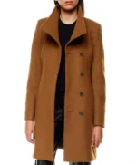 Hannah-Wells-Off-Campus-S01-Brown-Coat
