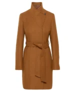 Off-Campus-S01-Brown-Hannah-Wells-Coat