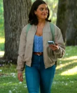 Off-Campus-S01-Hannah-Wells-Beige-Jacket