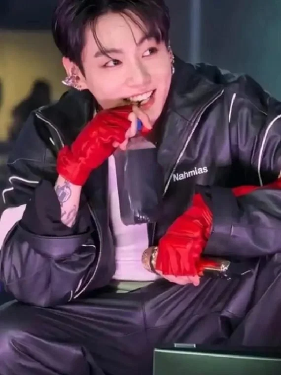 BTS-Arirang-World-Tour-Stanford-Jungkook-Leather-Jacket-570x760-1