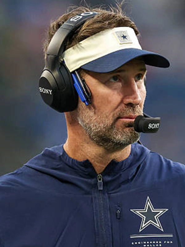 Brian-Schottenheimer-Dallas-Cowboys-Navy-Blue-Sleeveless-Jacket