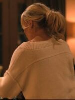 Dutton-Ranch-S01-Natalie-Alyn-Lind-V-Neck-Sweater-570x760 (1)