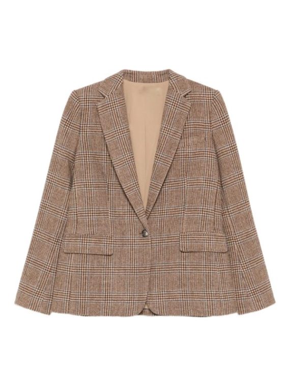 Kelly-Reilly-TV-Series-Dutton-Ranch-Season-1-2026-Beth-Dutton-Brown-Check-Single-Breasted-Blazer-570x760 (1)