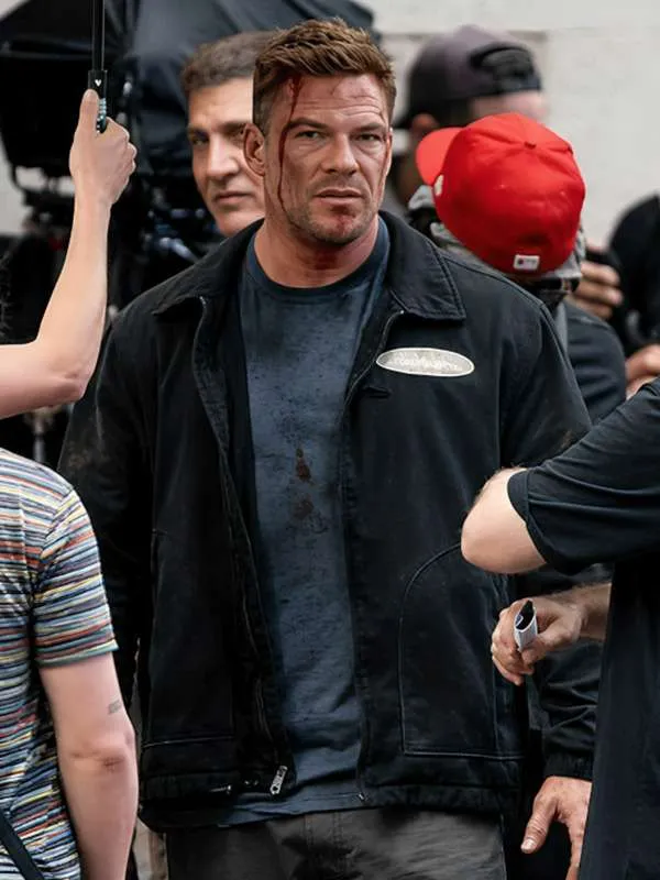 Reacher-S04-Alan-Ritchson-Black-Jacket