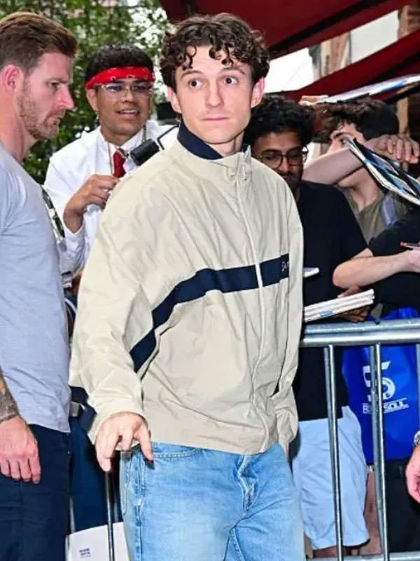 Tom-Holland-2026-Beige-Track-Jacket (3)