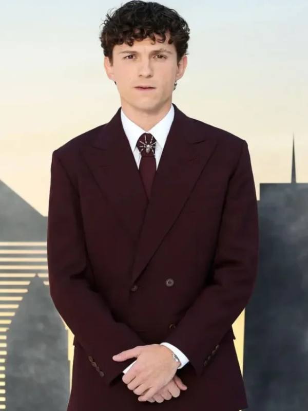 Tom-Holland-Spider-Man-Brand-New-Day-UK-Premiere-Double-Breasted-Blazer (1)