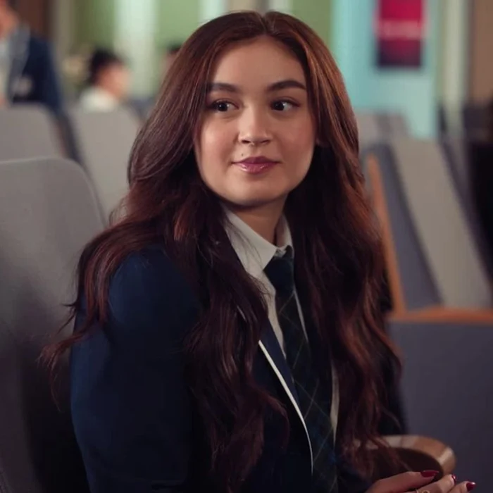 XO-Kitty-S03-Anna-Cathcart-Katherine-Kitty-Covey-Blue-Blazer-Second