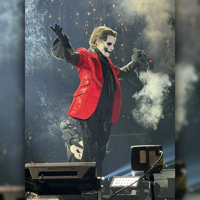 Ghost-Rite-Here-Rite-Now-Tobias-Forge-Red-and-Black-Blazer (2)